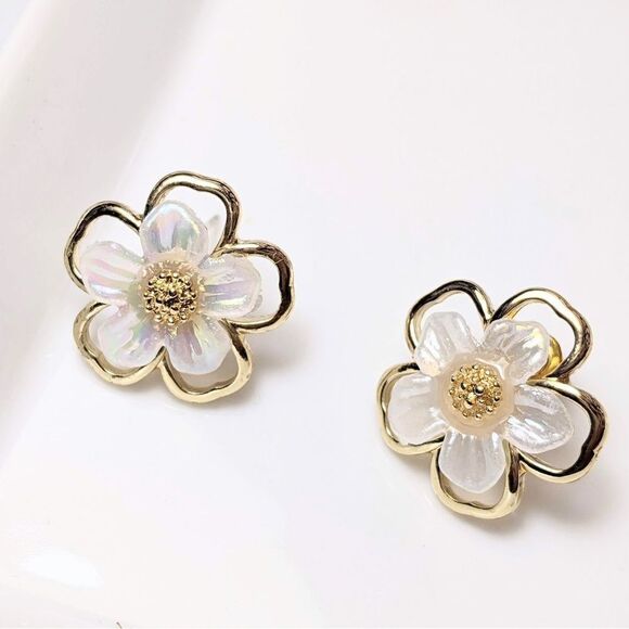 Pearlescent Flower Stud Earrings - Picture 1 of 10